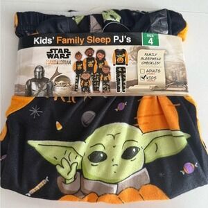Star Wars Mandalorian Grogu Halloween Kids Family Sleep PJs Size 4 Baby Yoda AME